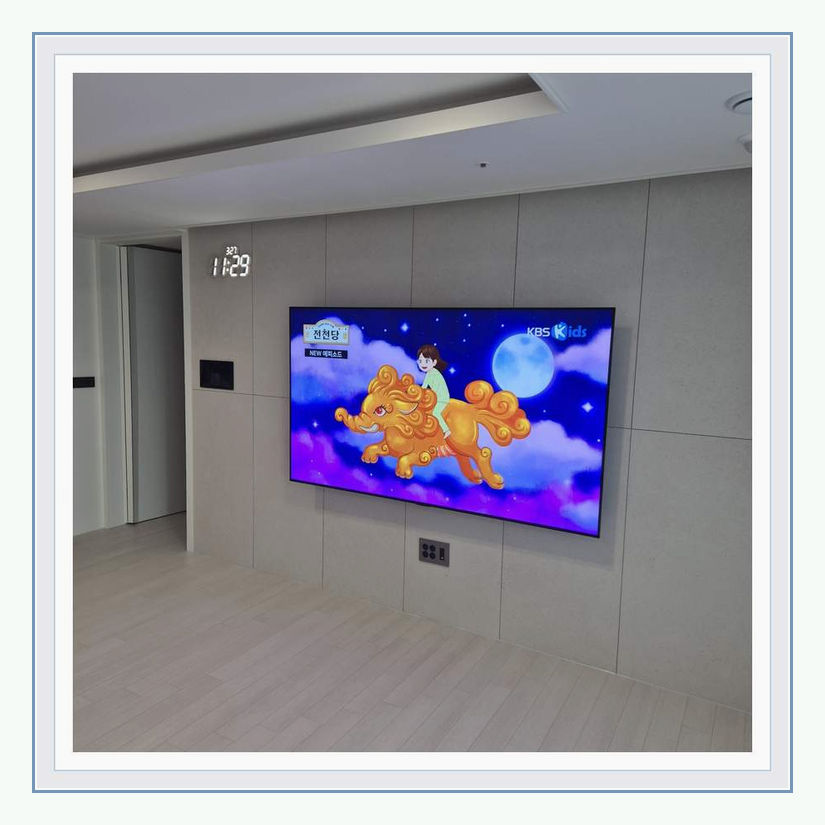 용인 보정 마북 거실 전선 선숨김 시공 관련 설치 참고 사진 1 · 타일 균열 또는 마감판 들뜸을 사전에 구분하는 점검